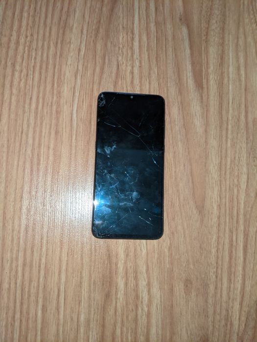 Xiaomi Mi 9 на запчастини