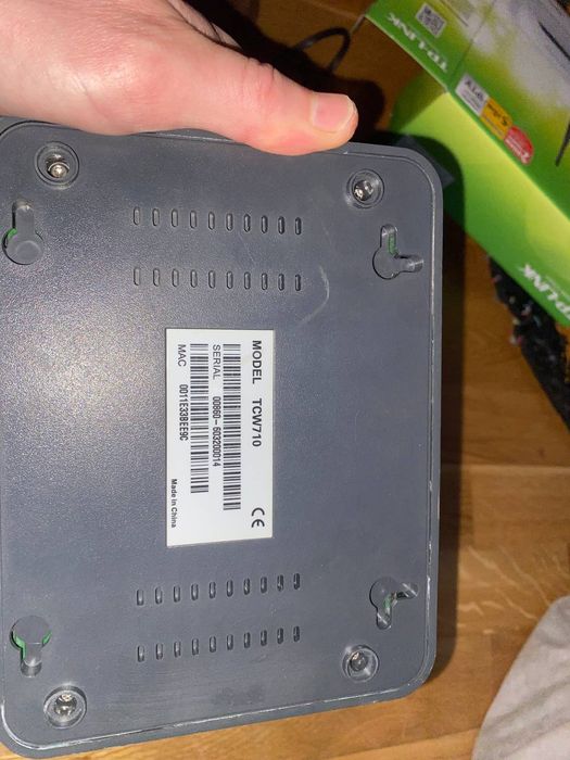 Модем Thomson TCW710 с встроенным Wi-Fi.