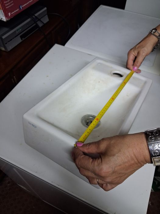 Lavatório sanitana pequeno
