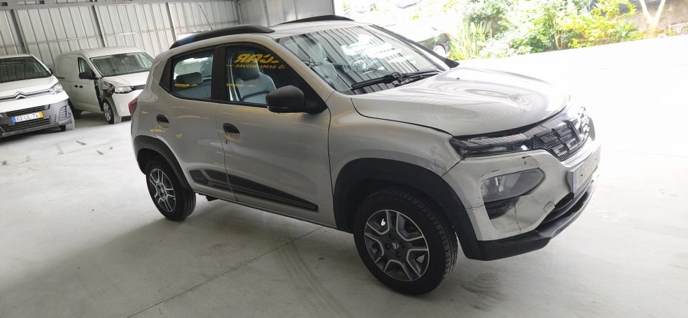 Dacia spring elétrico salvado
