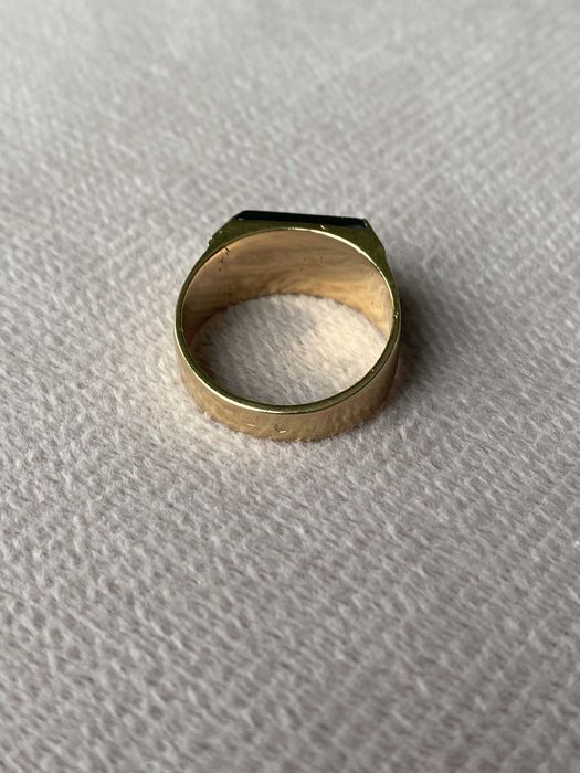 Złoty sygnet z Onyksem, złoto próby 583, rozmiar 24, waga 10 gram