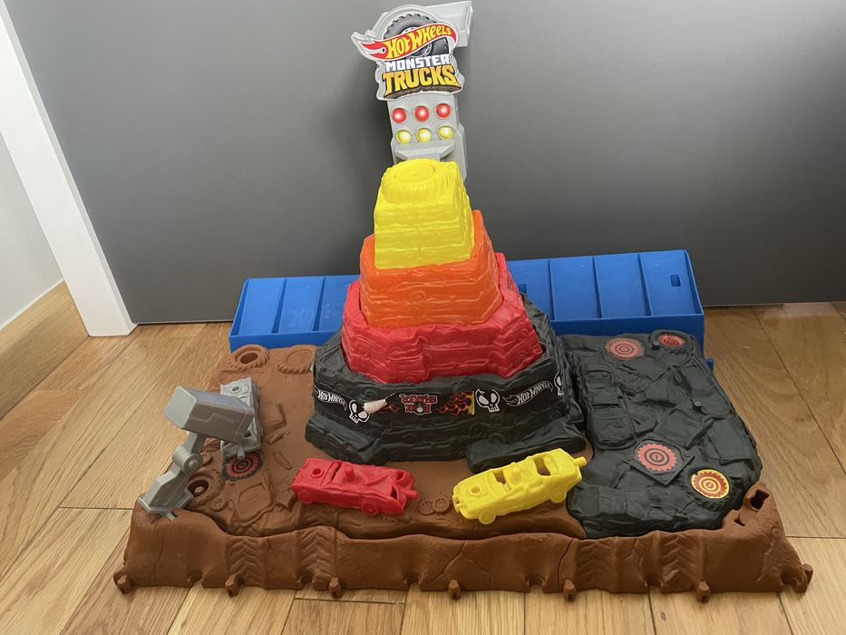 Hot Wheels wyrzutnia lawy