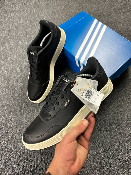Новые кроссовки Adidas оригинал Размер 46