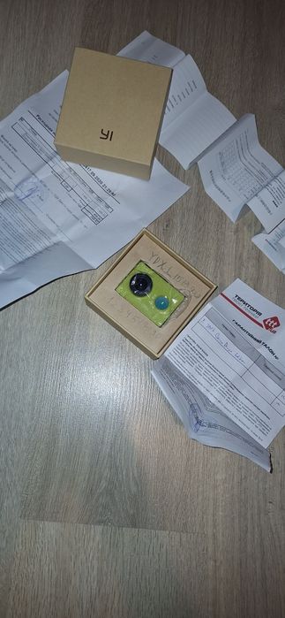 екшн-камера YI green