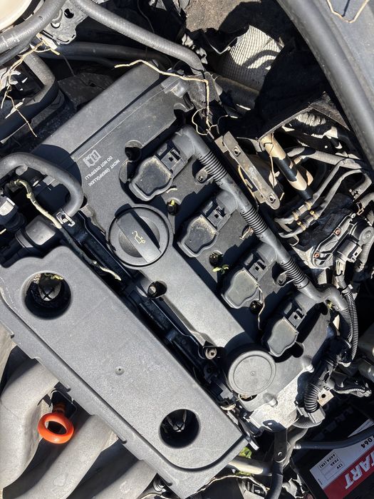 2.0 fsi głowica kompletna wałki czujniki BLX