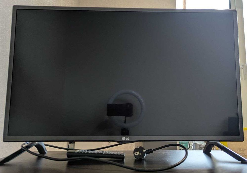 LG 32LF560V / Бита матриця / Нові світлодіоди