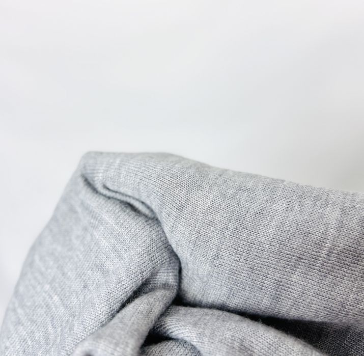 Szary sweter z szalowym kołnierzem L 40