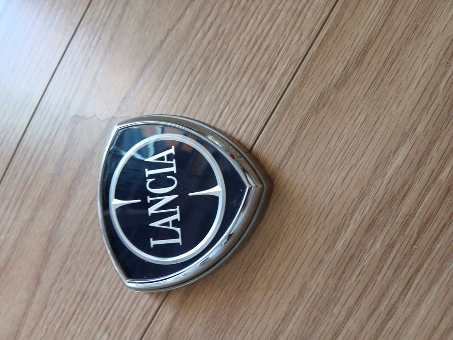 Pisa papeis Lancia