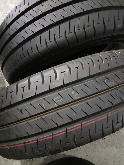 Pneus Novos 235/65R16 C Falken