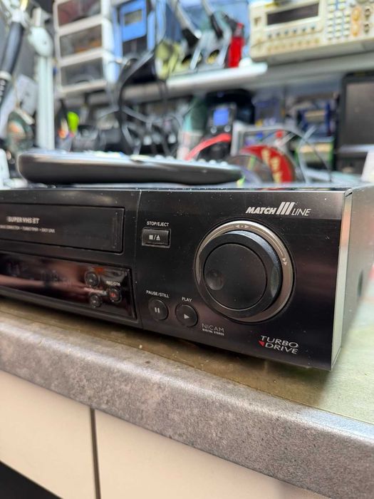 Magnetowid Philips VR1100 VHS i S-VHS biały kruk