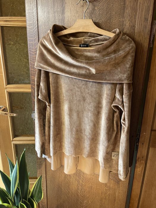 Amore | Śliczna • Bawełniana • Oversize bluza z ozdobnym kołnierzem