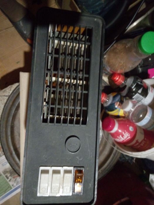 Обогреватель на стены, тепловентилятор.