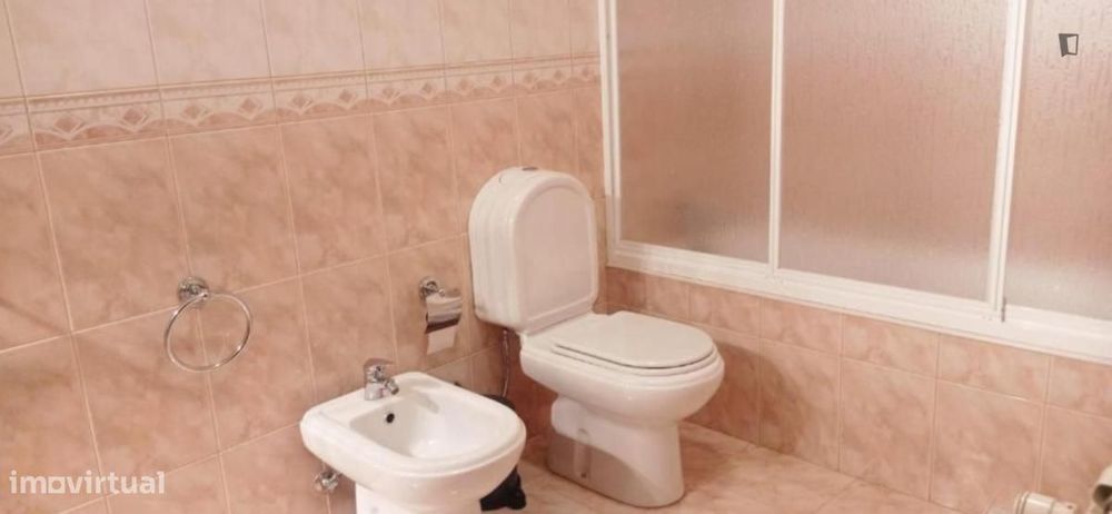 Casa com 3 quartos - localizado em Braganca