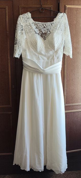 Весільна сукня, колір айворі