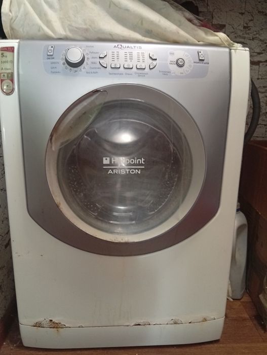 Продам пральну машину на запчастини Арістон хот поінт