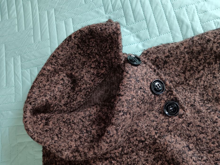 Capa ou Ponche castanho e preto