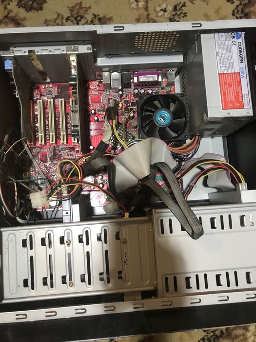 Компьтер и матрицы продаб срочно