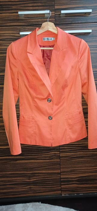 Оранжевый Пиджак