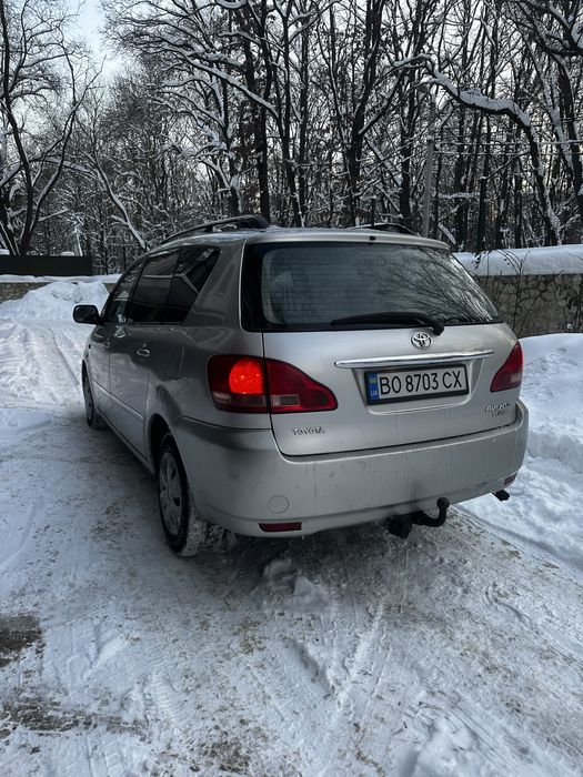 Toyota Avensis Verso