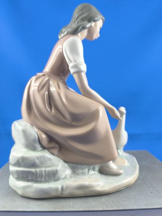 Gęsiarka Nao by Lladro Hiszpania #porcelana #ozdoba  #dekoracja