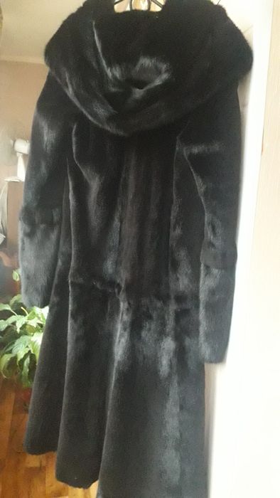 Продаю шуби  норкові
