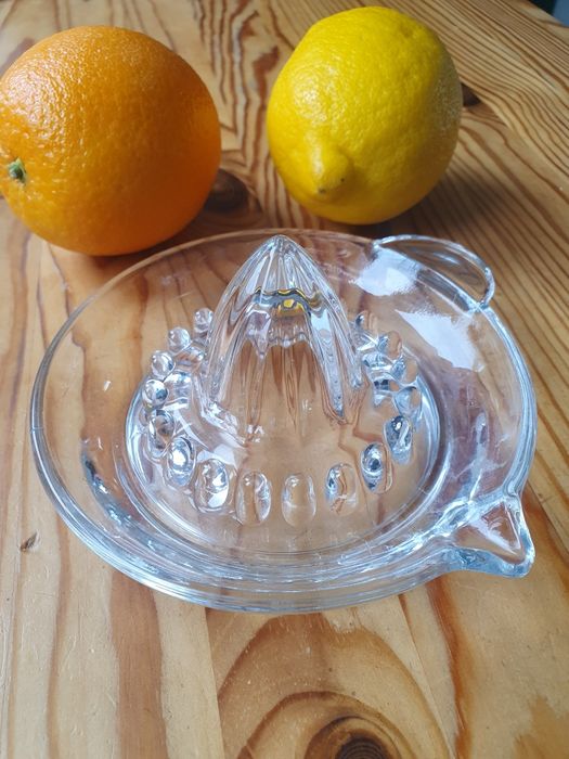Szklana wyciskarka do cytryn