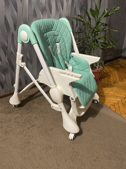 Детский стульчик для кормления Quality на колесиках