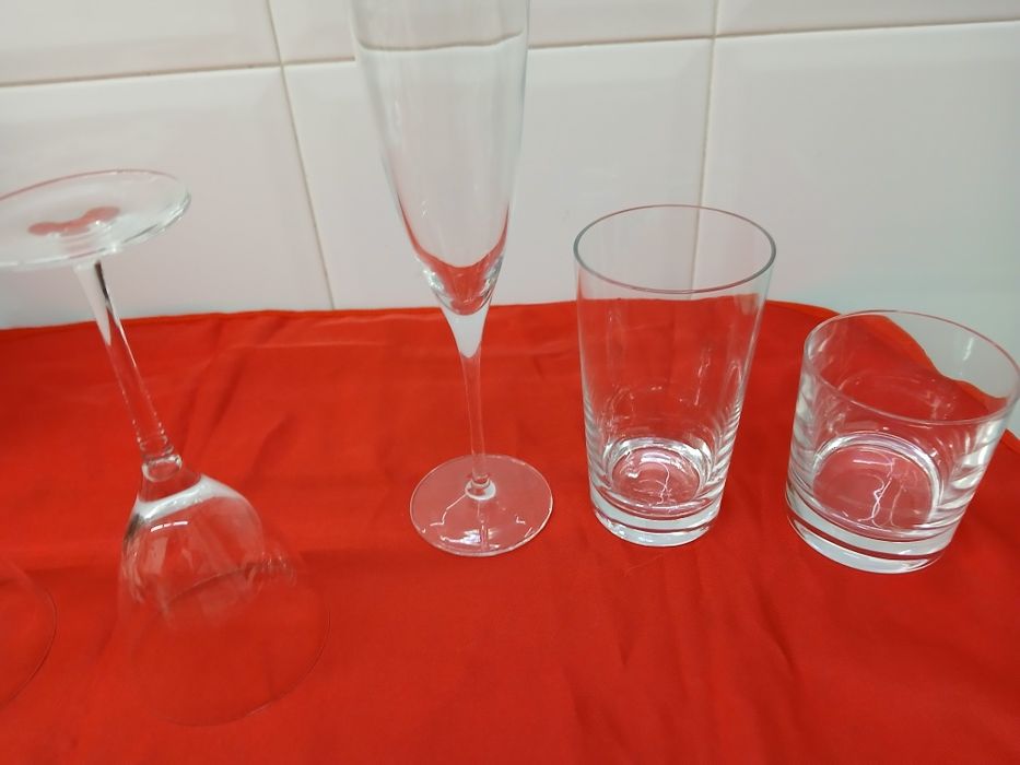 Conjunto de copos de cristal