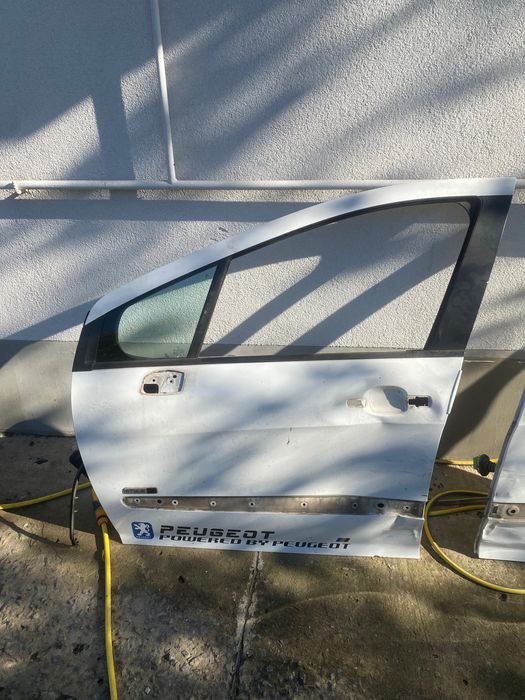 Двері Пежо 308 2013р