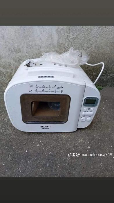 Vendo esta máquina de fazer pão nuca foi usados