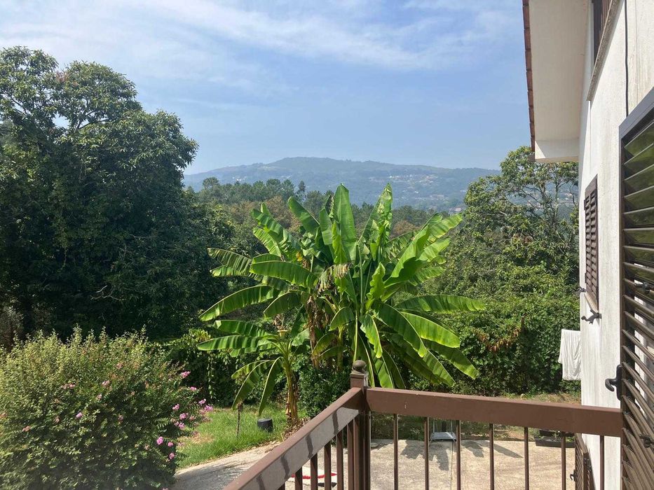 Apartamento (T3) com jardin é piscina, ate 3-4 pessoas em natureza perto Ponte de Lima