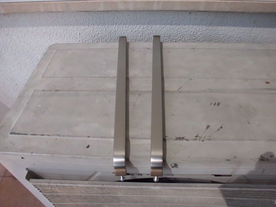 Dobradiças e Puxadores