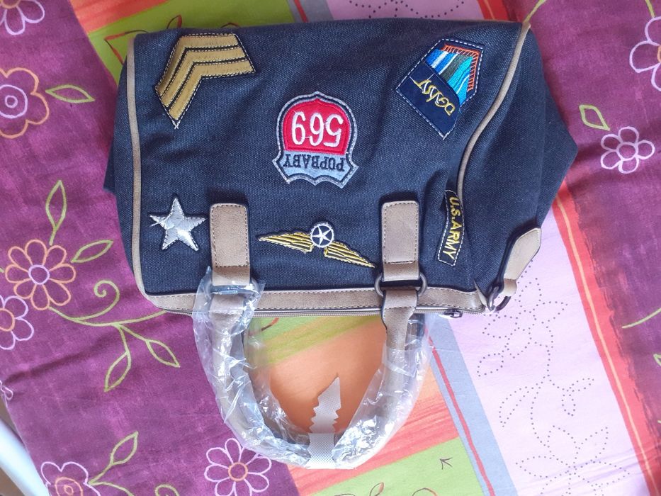 Carteira Nova      .64739969613697120