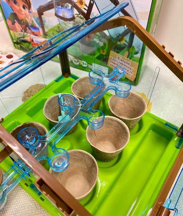 дитяча теплиця тепличка з поливом ботанічні експерименти