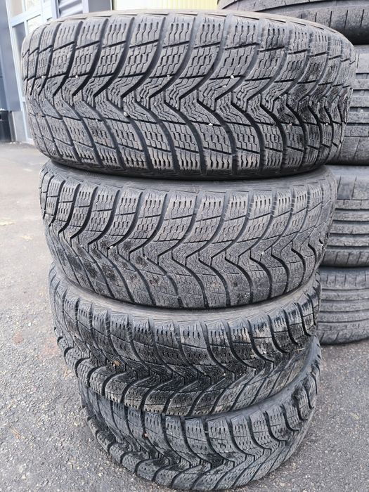 Зимова гума 215/55/16. 2750 грн комплект