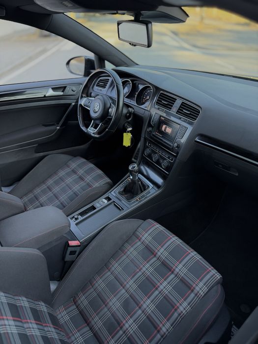 Volkswagen Golf — fotografia 5