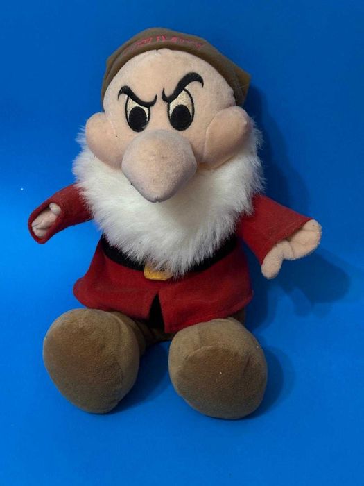 Peluche Anão Grumpy da Disney Store - A Branca de Neve e os 7 Anões