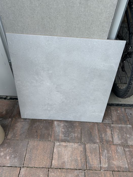 3 płyty podlogowe Paradyż szare