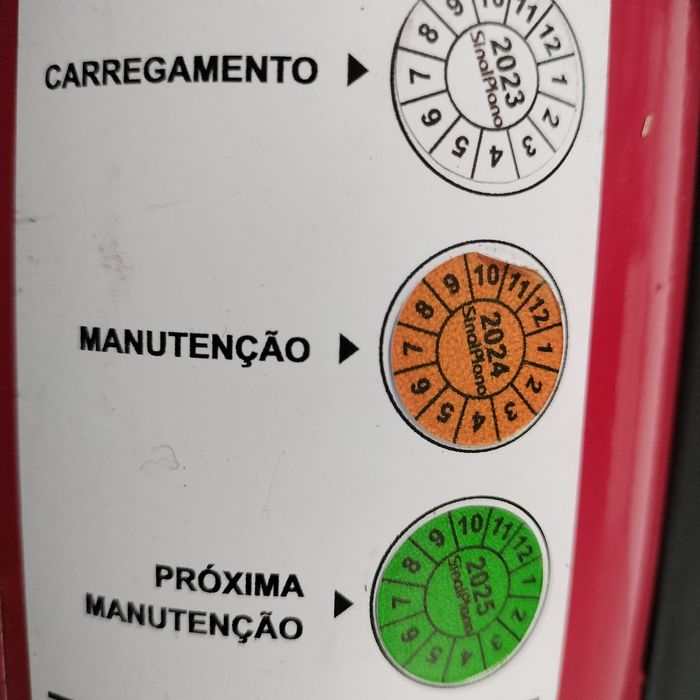 2 extintores veja selos nas fotos