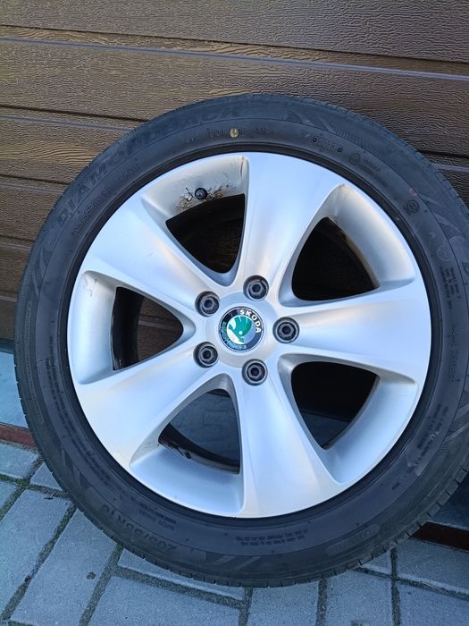 Felgi aluminiowe koła opony letnie Skoda superb 2 205/55 r16