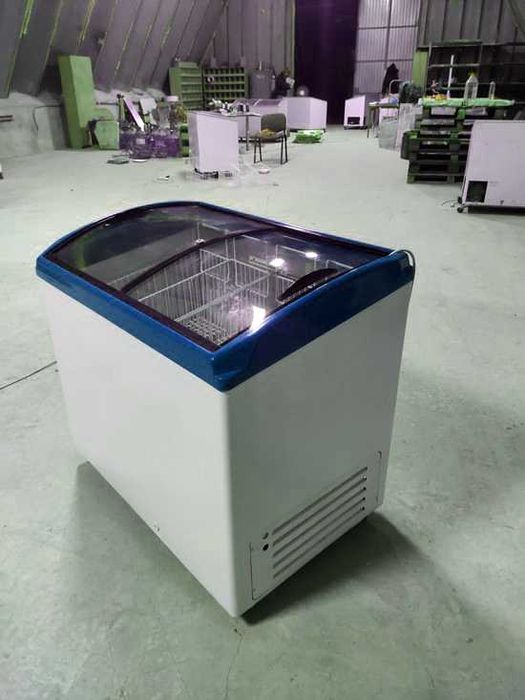 В гарній якості, Морозильний лар камера Italfrost 300-1000л Синій