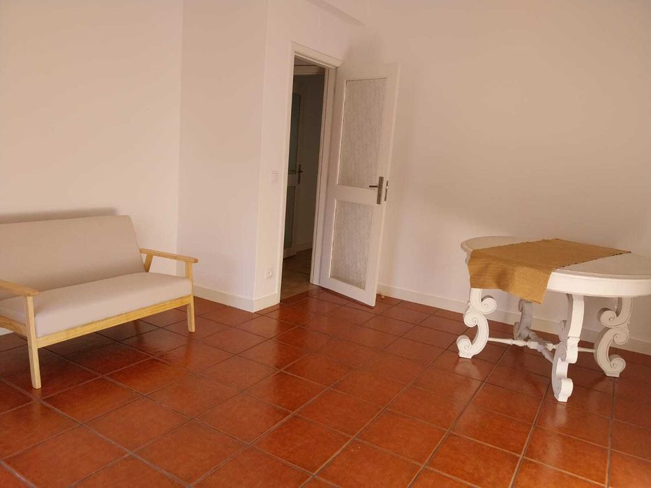 Apartamento T2 perto da universidade para arrendar