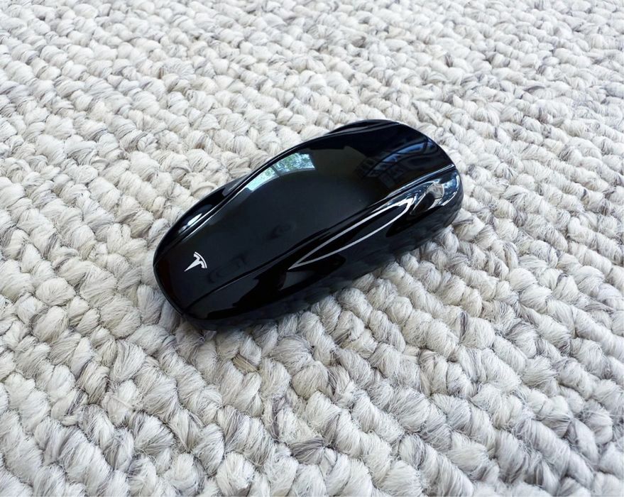 Ключ машинка Tesla  model 3 / Y + чохол в ПОДАРУНОК!