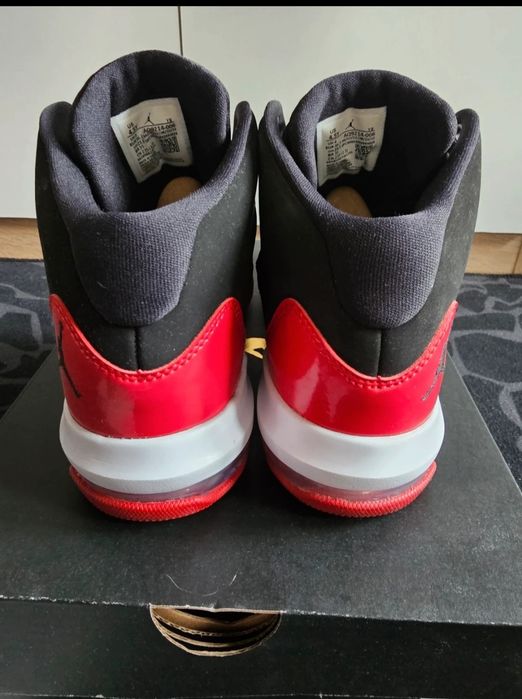 Nike Jordan Max Aura