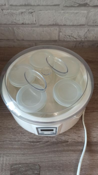 Йогуртница йогуртниця