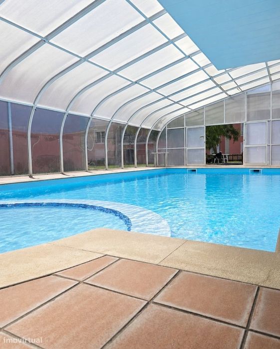 T2 com Box de 32,85 m² e Arrecadação de 19,60 m² com Piscina