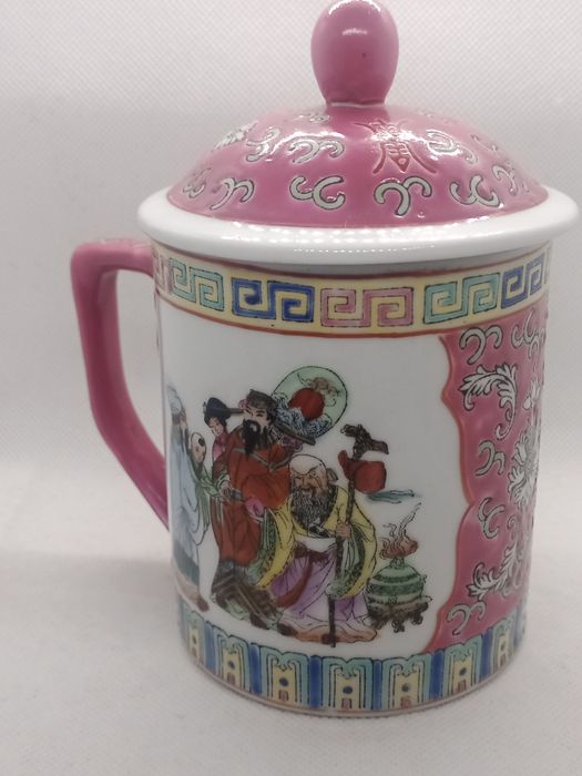 Cremeira ou caneca antiga com tampa em porcelana chinesa