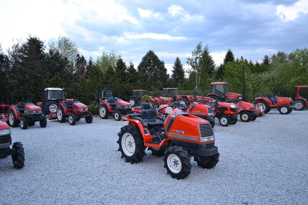 Traktorek japoński mini traktor Iseki Kubota