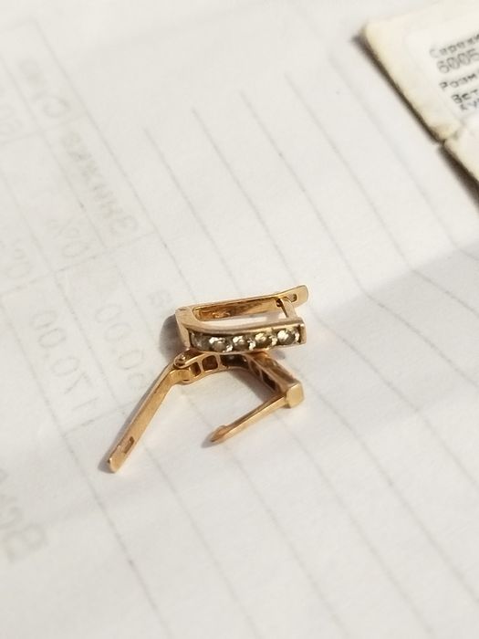 Золоті завушниці