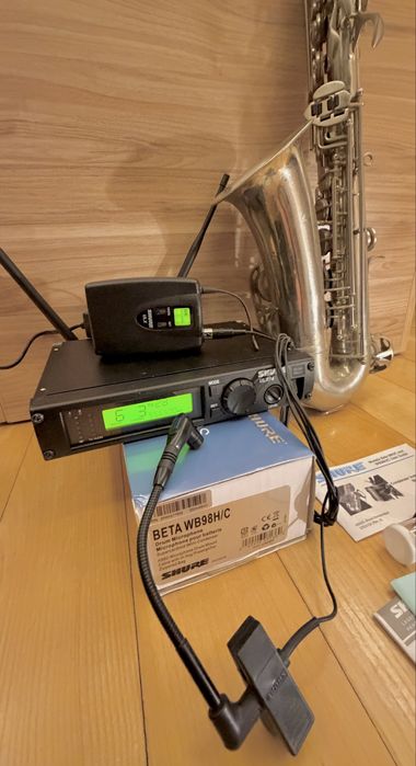 Комплект для духових і саксофону Shure ULXP та мікрофон Shure Beta98